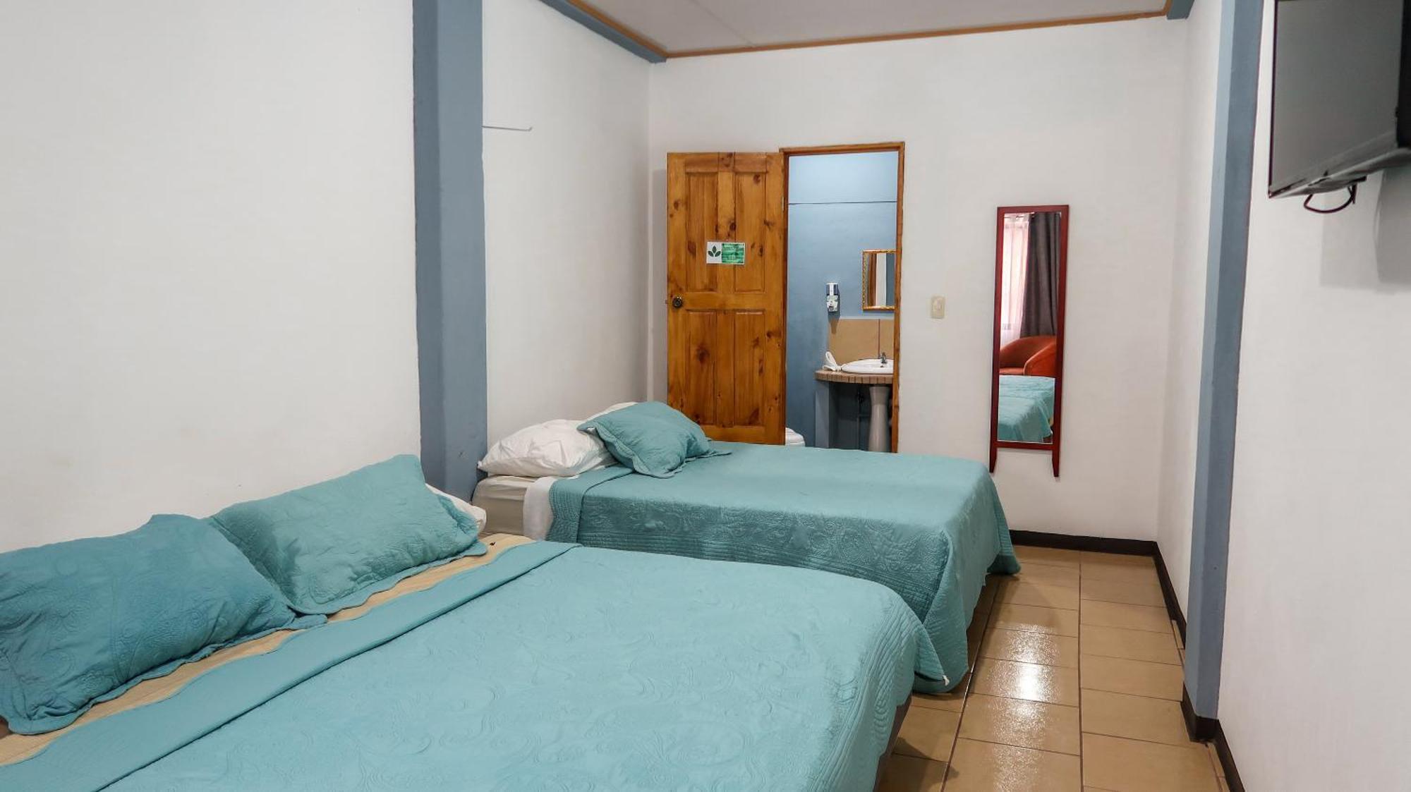 Hotel Hoja De Oro Corcovado Puerto Jiménez Quarto foto